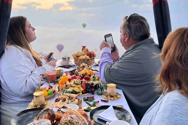 Marrakech Nzaha Tours Agence de voyage - montgolfière à Marrakech